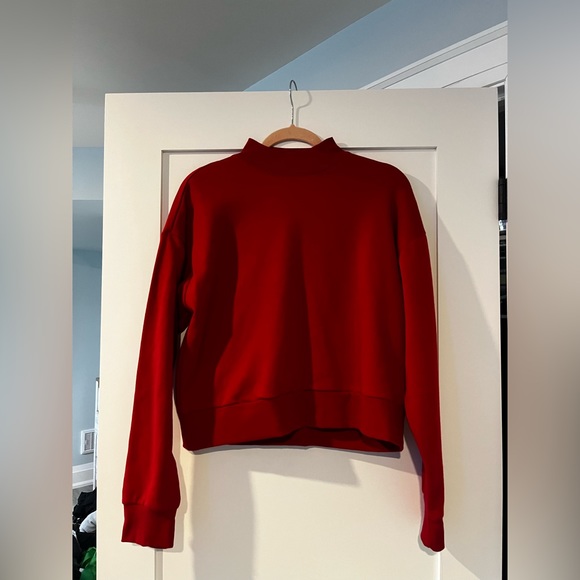 Sweater - Picture 1 of 2